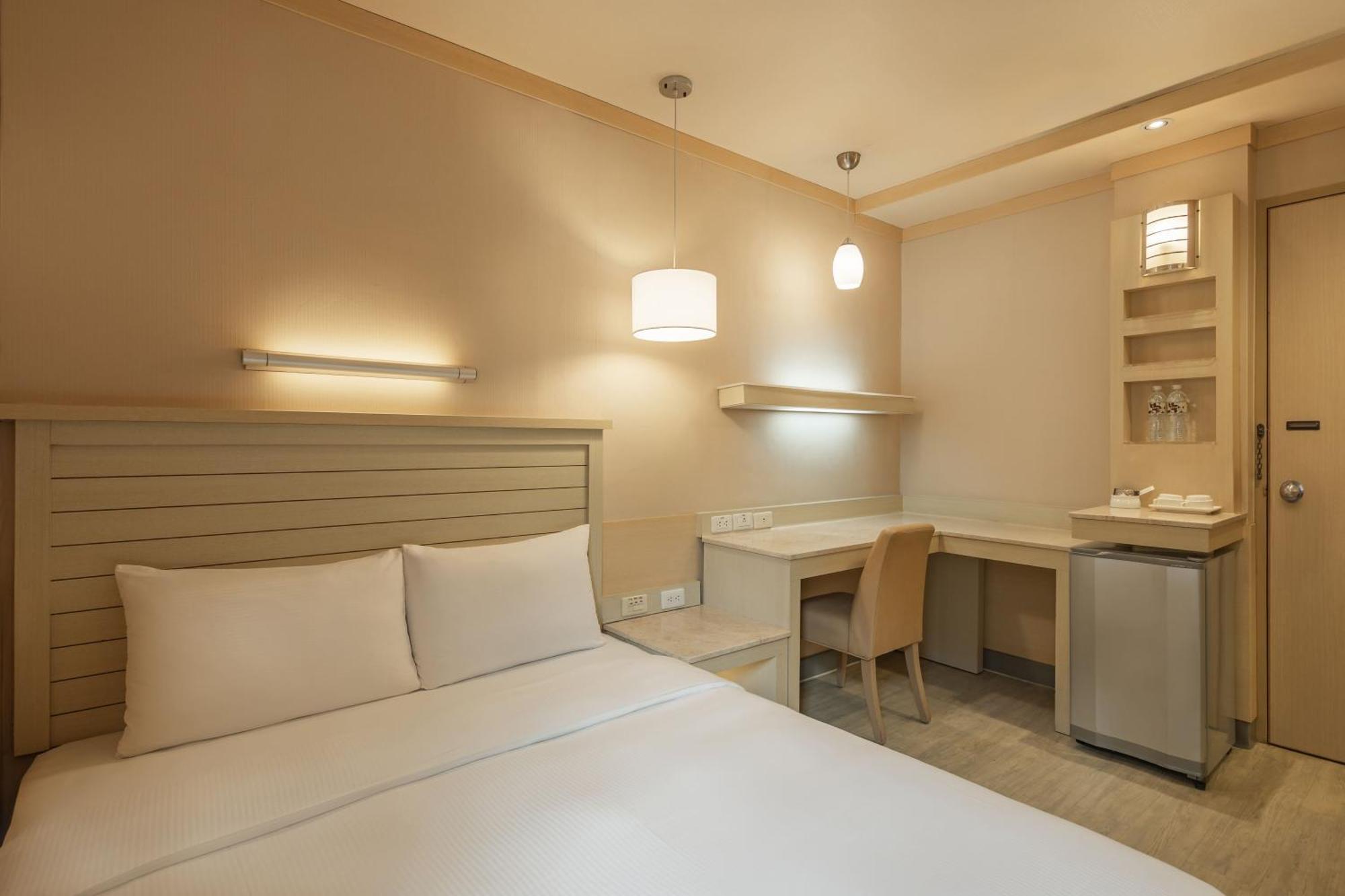 Kindness Hotel - Jhong Jheng Kaohsiung Habitación foto
