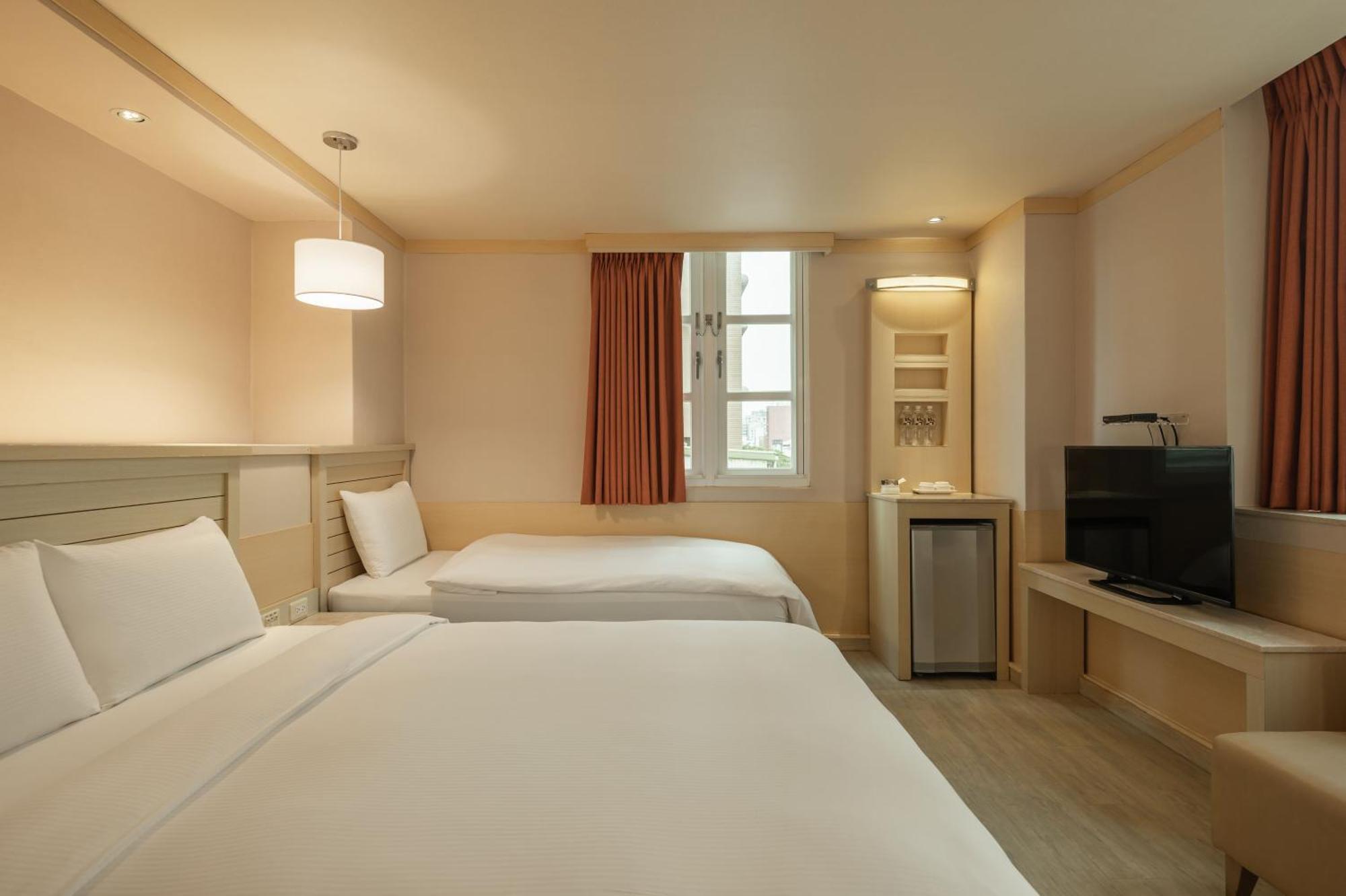 Kindness Hotel - Jhong Jheng Kaohsiung Habitación foto