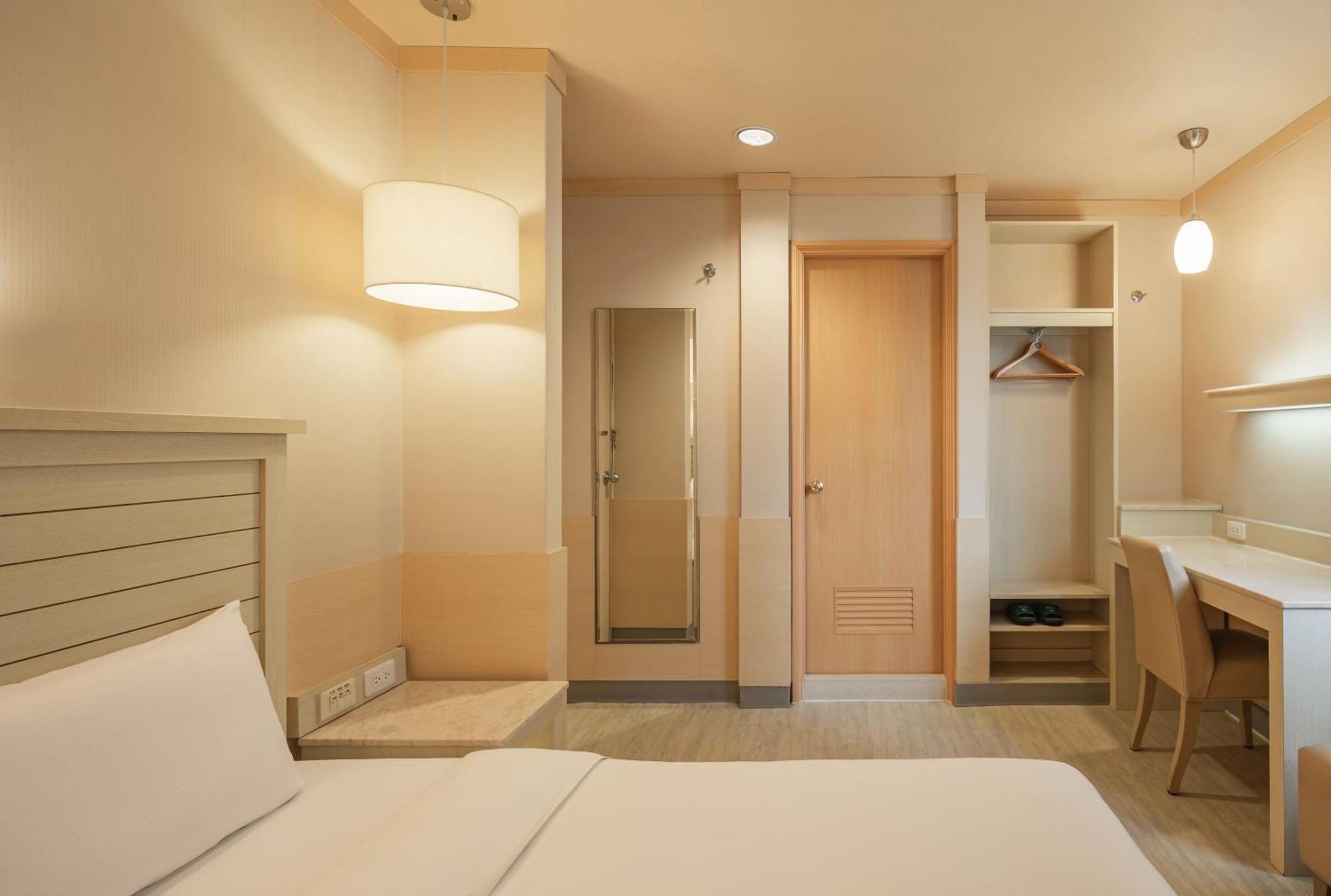 Kindness Hotel - Jhong Jheng Kaohsiung Habitación foto